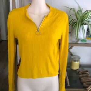 EUC H&M Retro Gold Zip Knit Top ✨ XS✨ $28 ✨